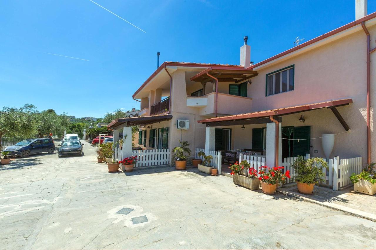 Apartamento Il Bacio del Sole by BarbarHouse Vieste Exterior foto